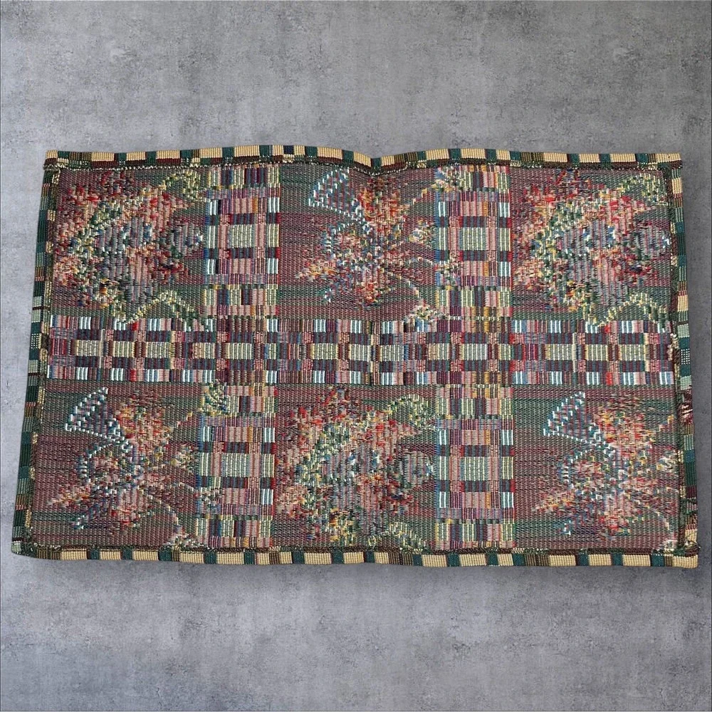 TAPESTRY CHRISTMAS PLACEMATS SET OF 6 Dillards Horns Jingle Bells Traditonal VTG